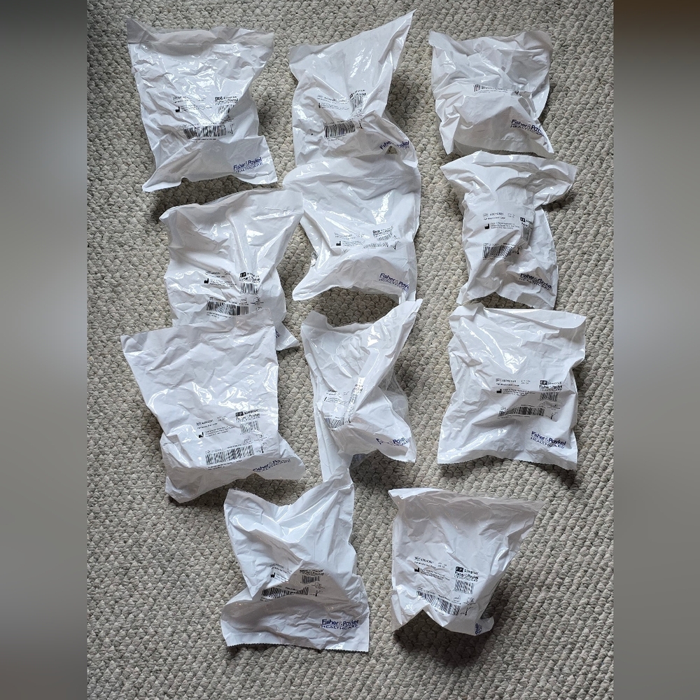 Lot of 11- Size Large- F&P SIMPLUS Nasal SEAL 400HC581